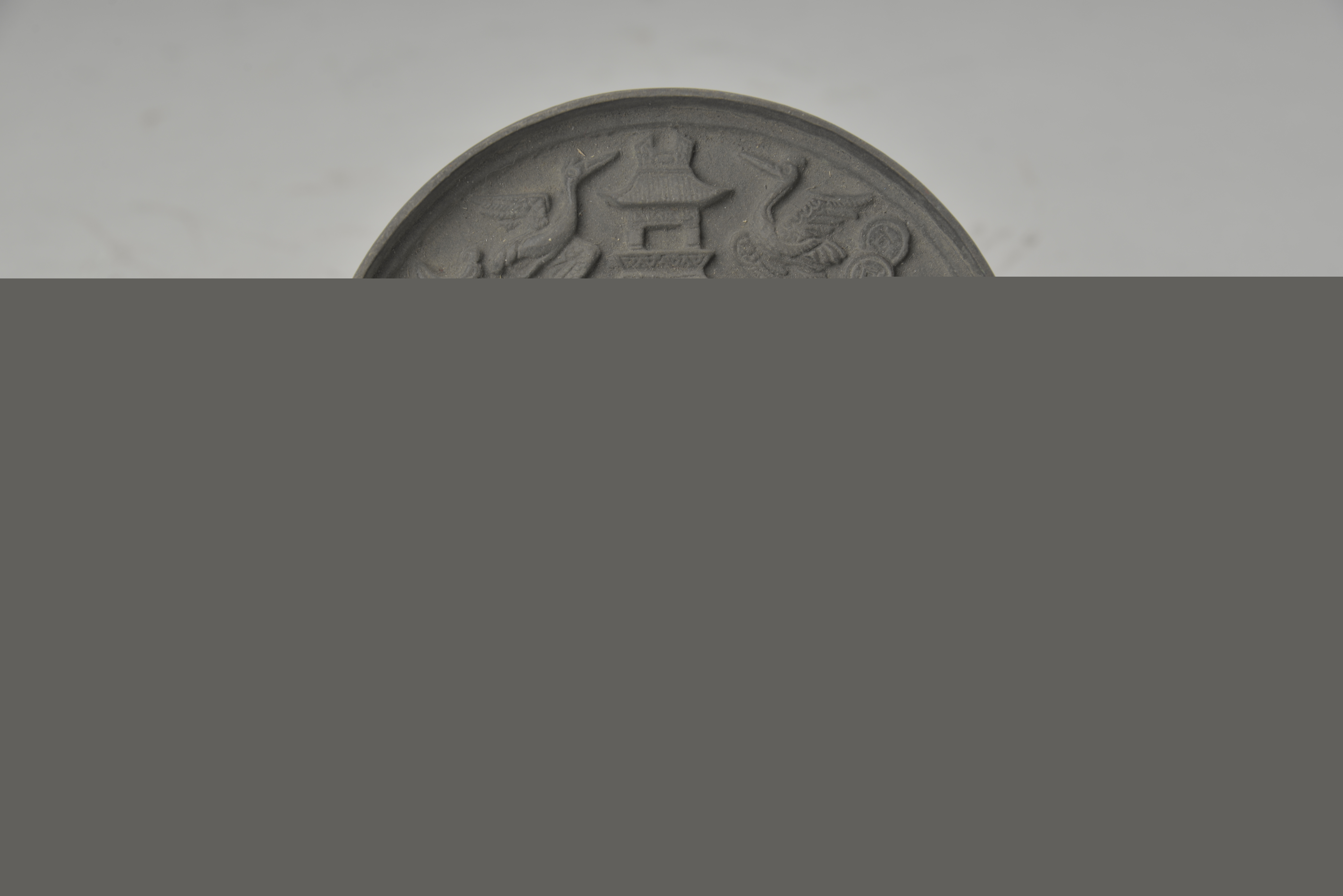 图1 仙阁人物杂宝镜.jpg